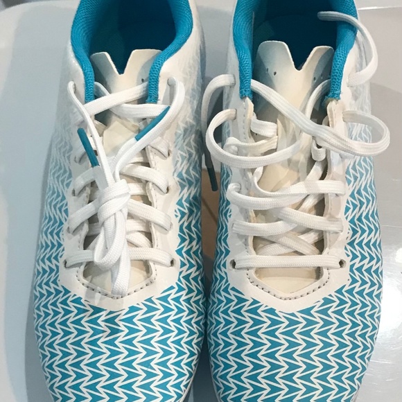 **NEW** Under Armour CF FORCE 3.0 Cleats Size 3 - Picture 2 of 4